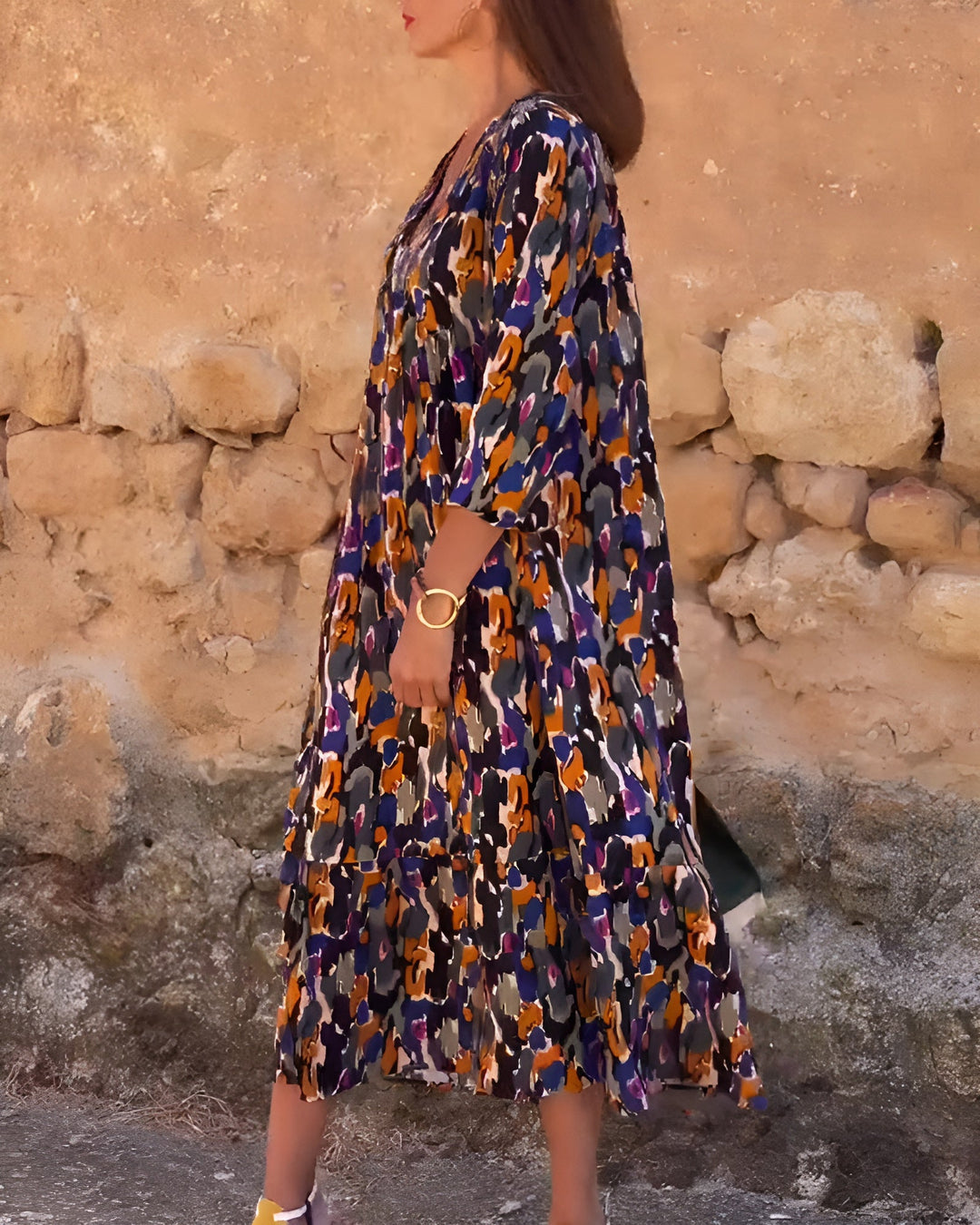 Laura | V-hals jurk met Retro Print